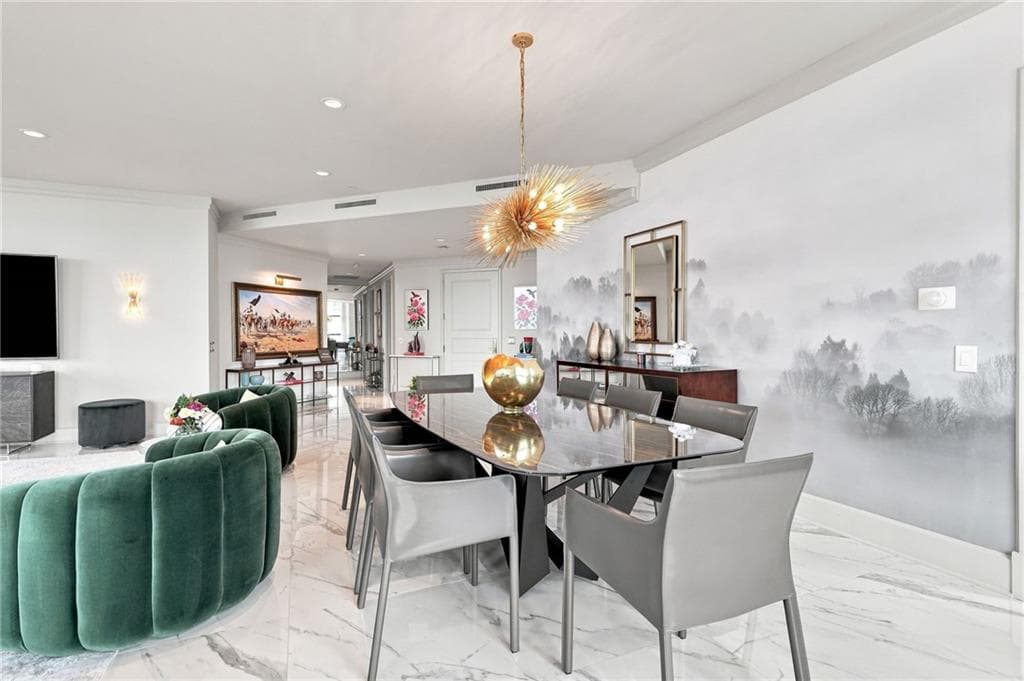 3 bedroom, 3 bathroom, 2,842 sq ft condominium under contract at 750 Park Avenue 22W, Atlanta, GA 30326 — photo 9