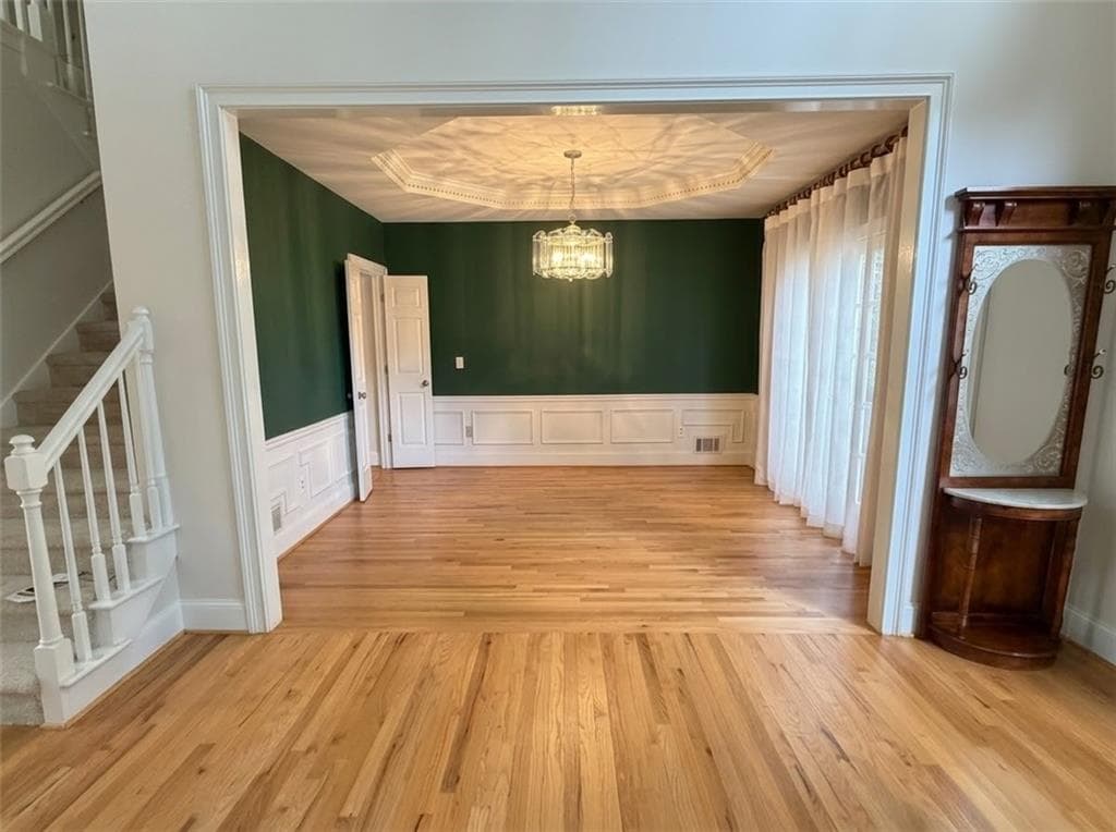 5 bedroom, 4 bathroom, 5,024 sq ft single family residence for sale at 110 Weedon Court, Alpharetta, GA 30022 — photo 8