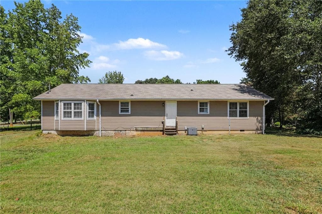 3 bedroom, 2 bathroom, 1,754 sq ft single family residence for sale at 50 Freestone Drive, Newnan, GA 30265 — photo 1 of 20