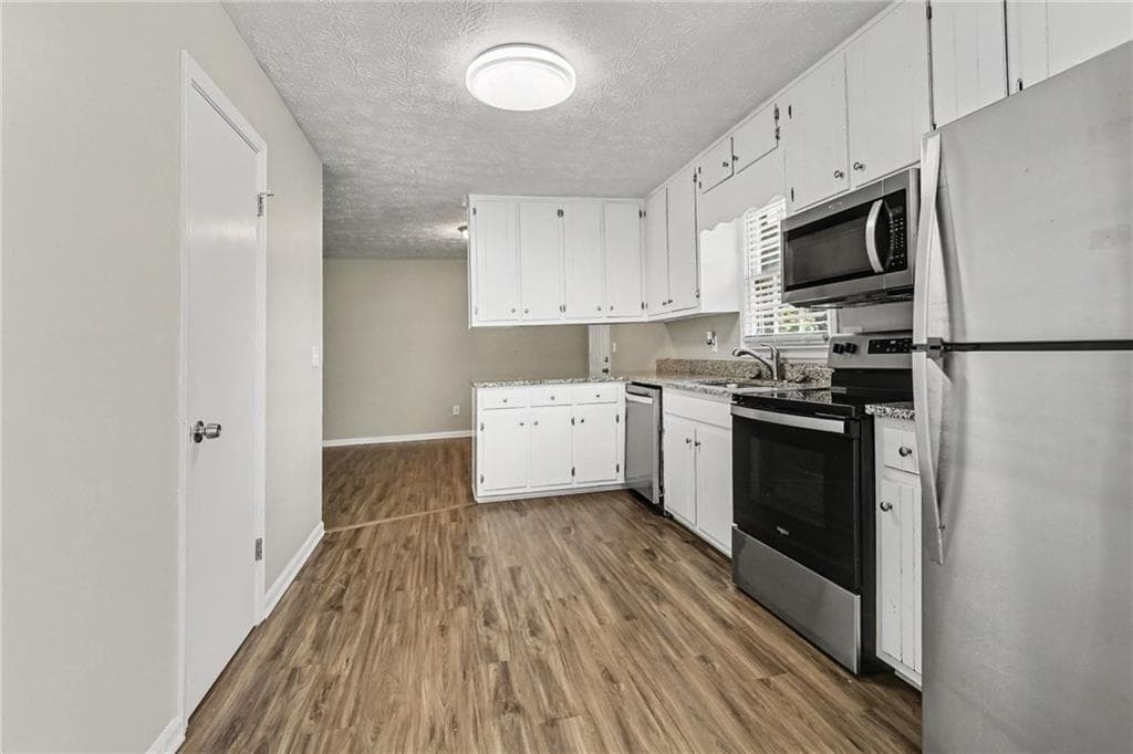 3 bedroom, 2 bathroom, 1,754 sq ft single family residence for sale at 50 Freestone Drive, Newnan, GA 30265 — photo 6
