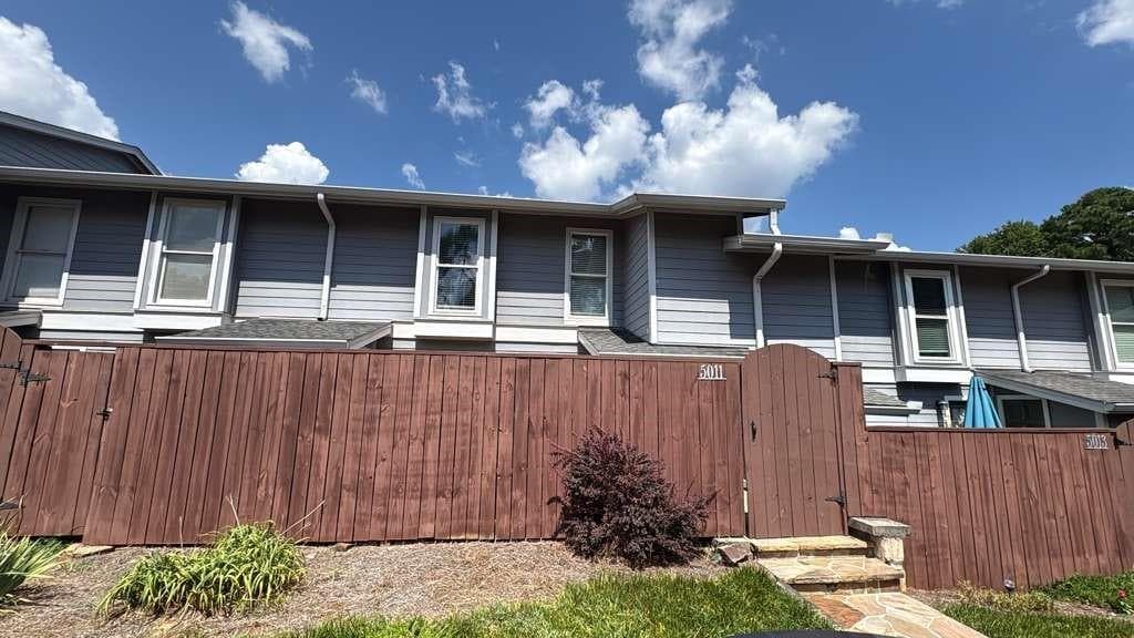 2 bedroom, 3 bathroom, 1,497 sq ft condominium for rent at 5011 Meadow Lane, Marietta, GA 30068 for $2,000 a month — photo 1 of 22
