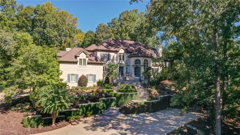 6 bedroom, 8 bathroom, 8,082 sq ft single family residence for rent at 1965 W Wesley Road, Atlanta, GA 30327 for $16,500 a month — photo 4