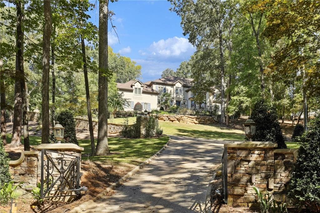 6 bedroom, 8 bathroom, 8,082 sq ft single family residence for rent at 1965 W Wesley Road, Atlanta, GA 30327 for $16,500 a month — photo 5