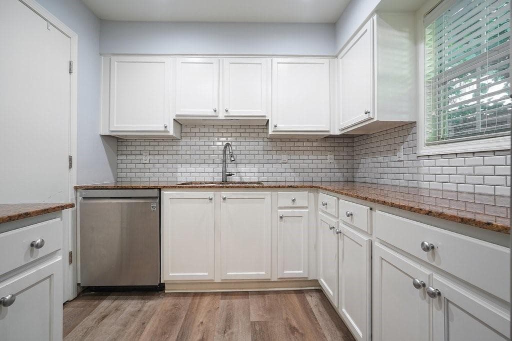 3 bedroom, 3 bathroom, 1,311 sq ft condominium for sale at 3180 Seven Pines Court 101, Atlanta, GA 30339 — photo 10