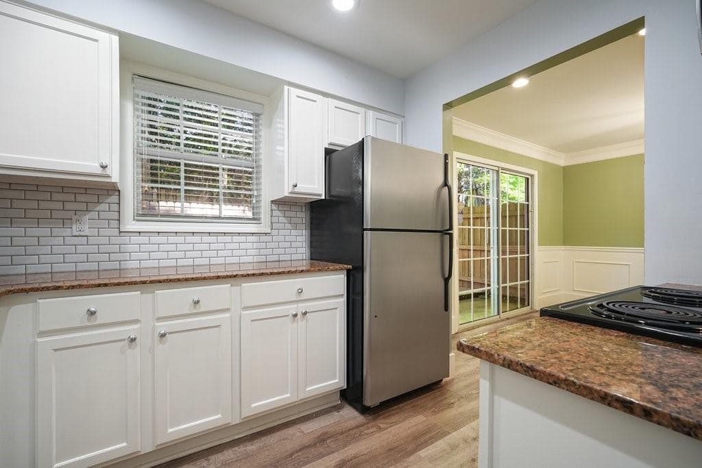 3 bedroom, 3 bathroom, 1,311 sq ft condominium for sale at 3180 Seven Pines Court 101, Atlanta, GA 30339 — photo 8