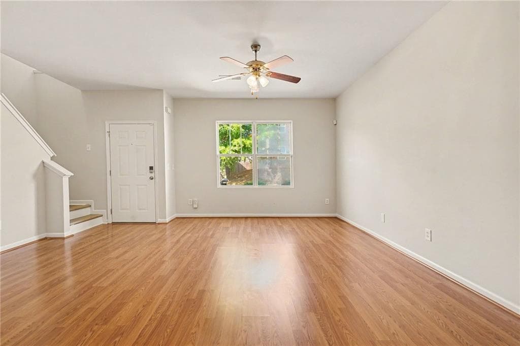 3 bedroom, 3 bathroom, 1,787 sq ft townhouse for sale at 4455 Watson Ridge Drive, Stone Mountain, GA 30083 — photo 5