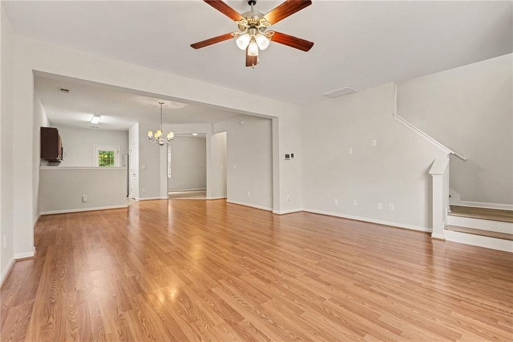 3 bedroom, 3 bathroom, 1,787 sq ft townhouse for sale at 4455 Watson Ridge Drive, Stone Mountain, GA 30083 — photo 7