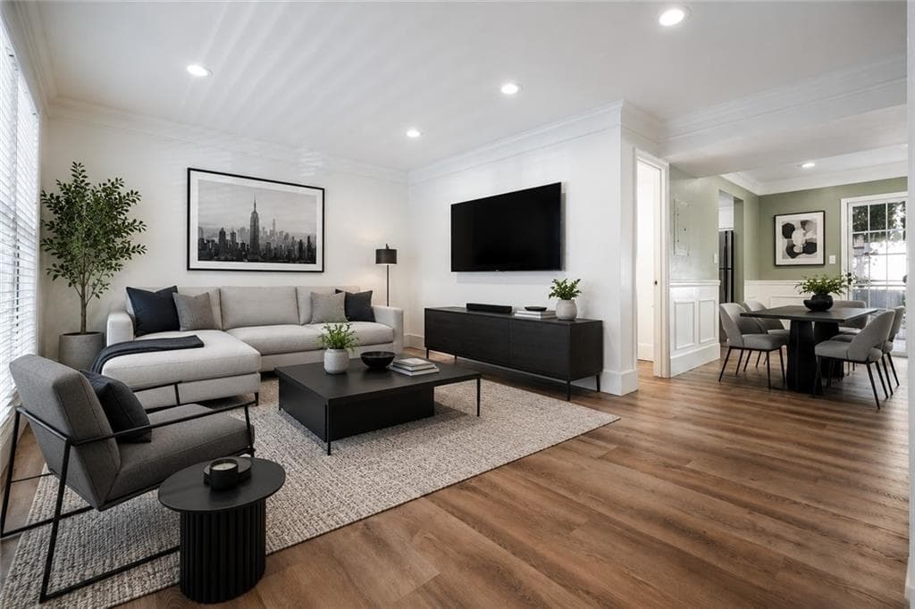 3 bedroom, 3 bathroom, 1,311 sq ft condominium for sale at 3180 Seven Pines Court 101, Atlanta, GA 30339 — photo 4
