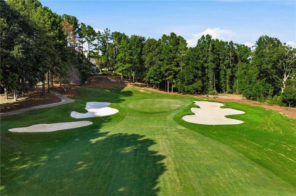 5 bedroom, 6 bathroom, 7,281 sq ft single family residence under contract at 303 Jupiter Hills Drive, Johns Creek, GA 30097 — photo 5