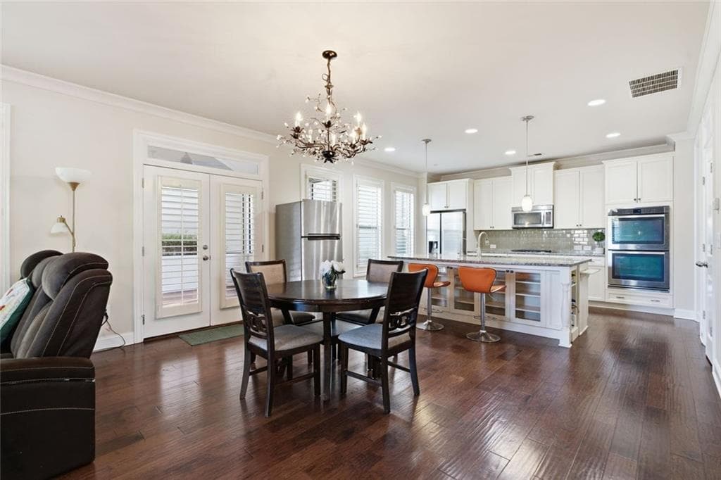 4 bedroom, 4 bathroom, 2,672 sq ft single family residence for sale at 7565 Scarlet Drive, Alpharetta, GA 30005 — photo 4