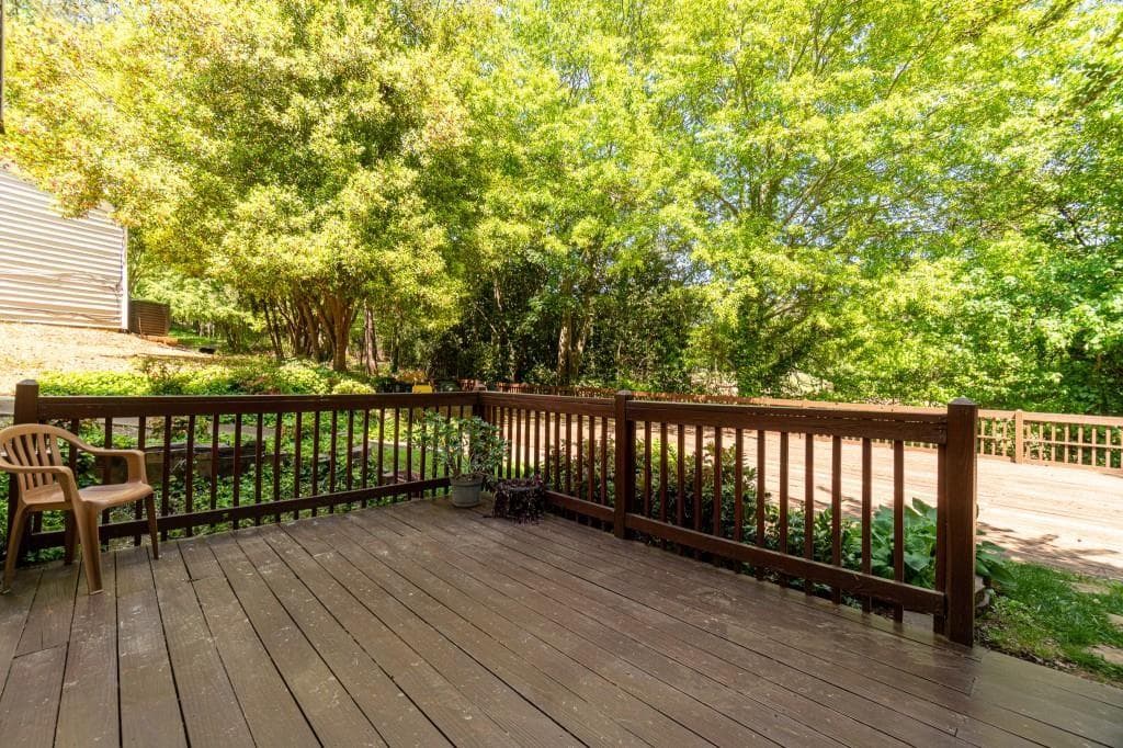 3 bedroom, 3 bathroom, 1,495 sq ft townhouse for sale at 2105 Fairways Court, Kennesaw, GA 30144 — photo 6