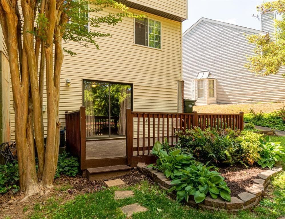 3 bedroom, 3 bathroom, 1,495 sq ft townhouse for sale at 2105 Fairways Court, Kennesaw, GA 30144 — photo 7