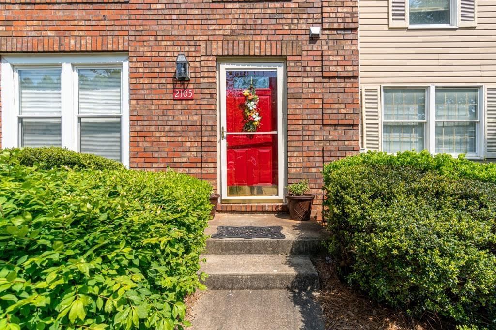 3 bedroom, 3 bathroom, 1,495 sq ft townhouse for sale at 2105 Fairways Court, Kennesaw, GA 30144 — photo 9