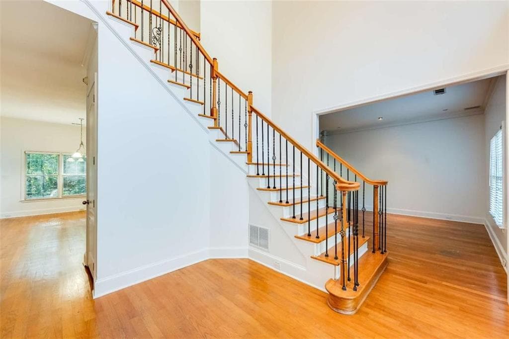 4 bedroom, 4 bathroom, 3,121 sq ft single family residence for sale at 105 Beracah Walk, Atlanta, GA 30331 — photo 4