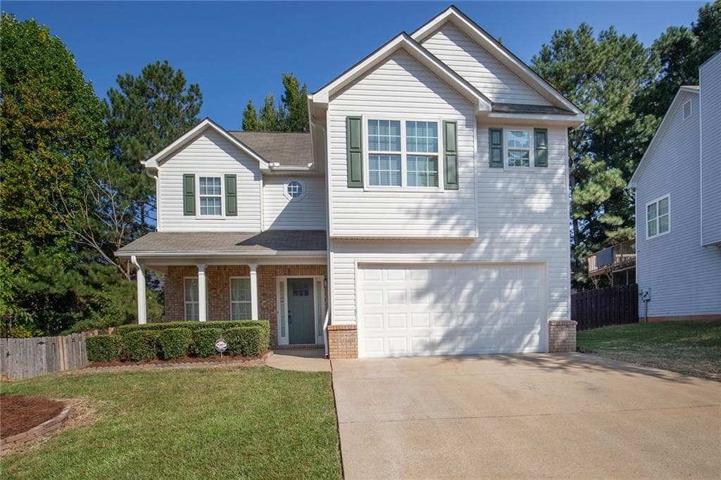 3 bedroom, 3 bathroom, 2,069 sq ft single family residence under contract at 319 Sapphire Bend, Riverdale, GA 30296 — photo 3