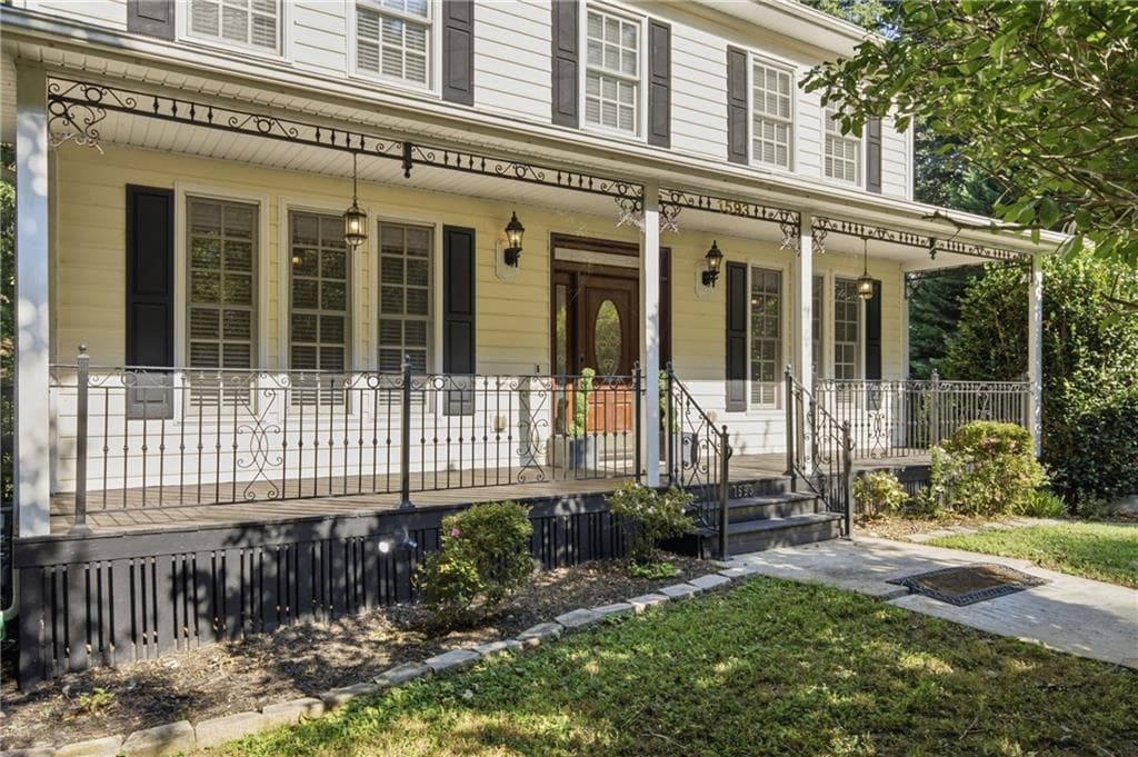 3 bedroom, 3 bathroom, 3,765 sq ft single family residence for sale at 1593 Walkway Court, Lilburn, GA 30047 — photo 3