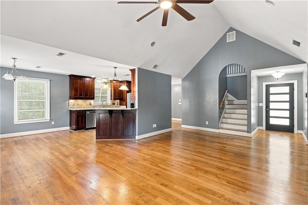 5 bedroom, 3 bathroom, 2,352 sq ft single family residence for sale at 108 Thornwood Drive, Rome, GA 30165 — photo 5