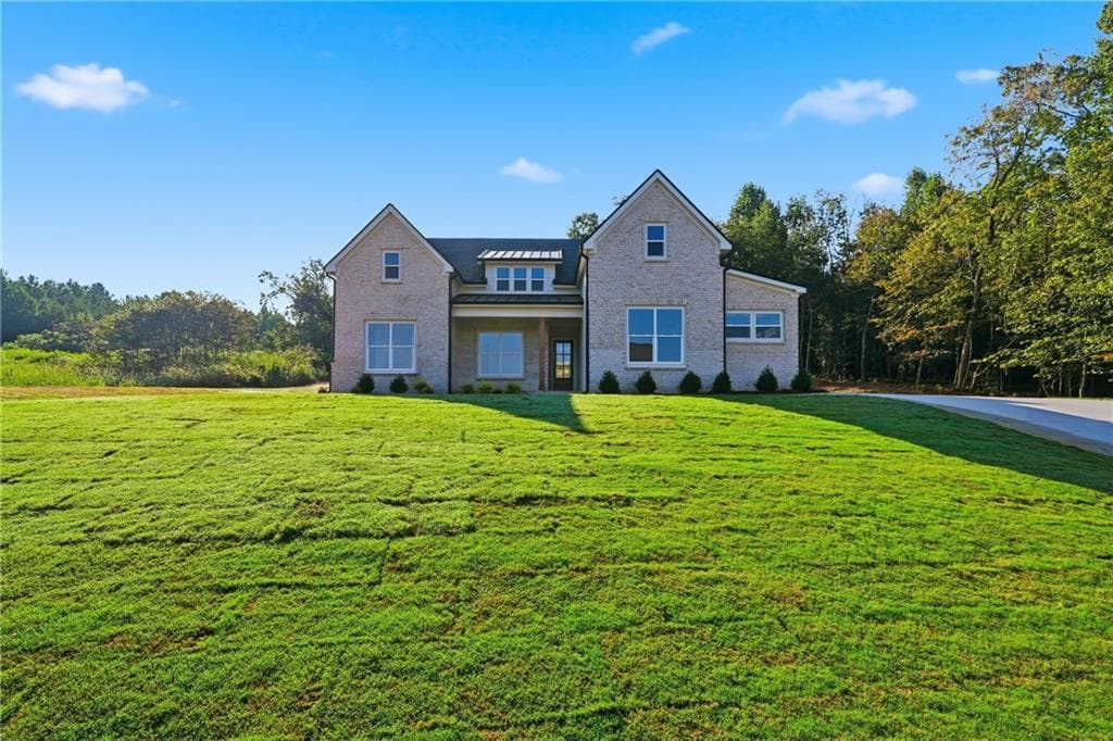 5 bedroom, 3 bathroom, 2,700 sq ft single family residence for sale at 1831 Bermuda Avenue, Demorest, GA 30535 — photo 4