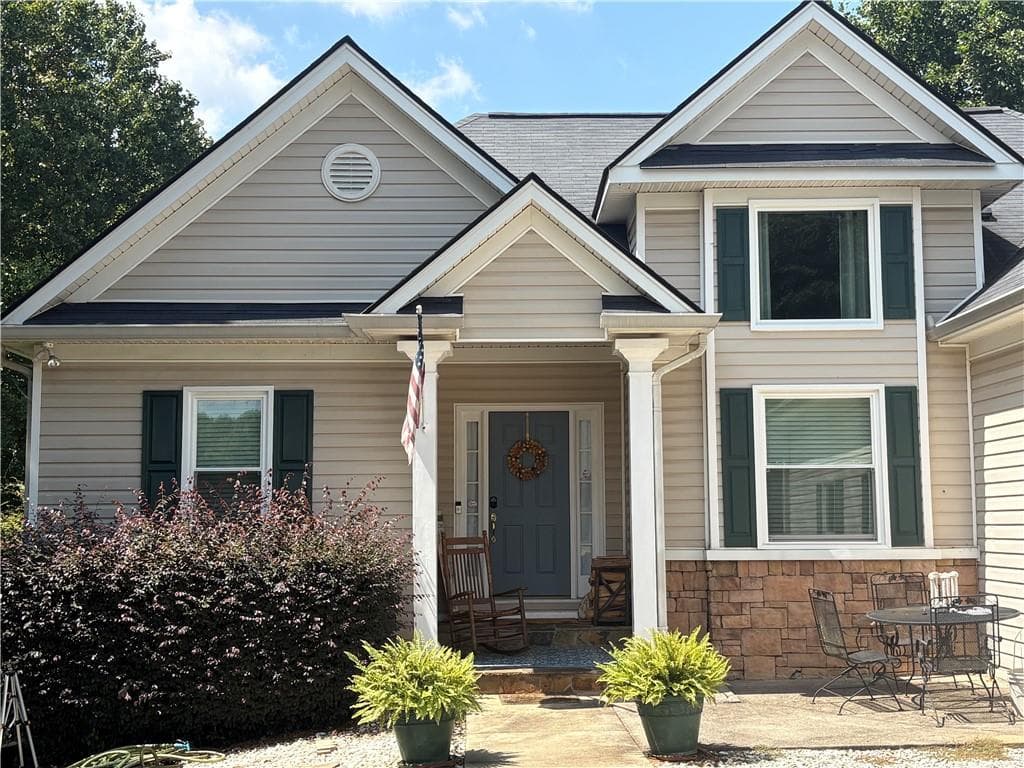 4 bedroom, 3 bathroom, 3,328 sq ft single family residence for sale at 4370 Old Wyndoham Court, Gainesville, GA 30506 — photo 2