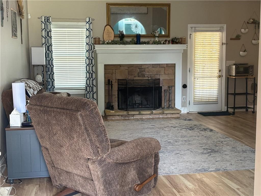 4 bedroom, 3 bathroom, 3,328 sq ft single family residence for sale at 4370 Old Wyndoham Court, Gainesville, GA 30506 — photo 4