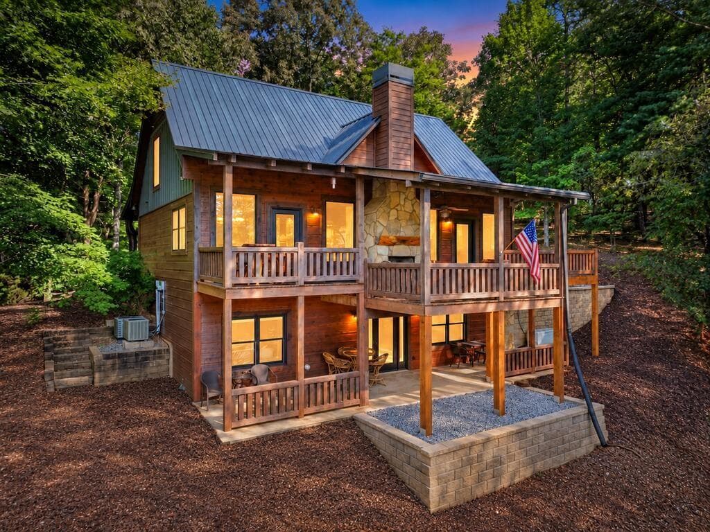 3 bedroom, 3 bathroom, 3,200 sq ft single family residence for sale at 330 Seneca Drive, Ellijay, GA 30540 — photo 3