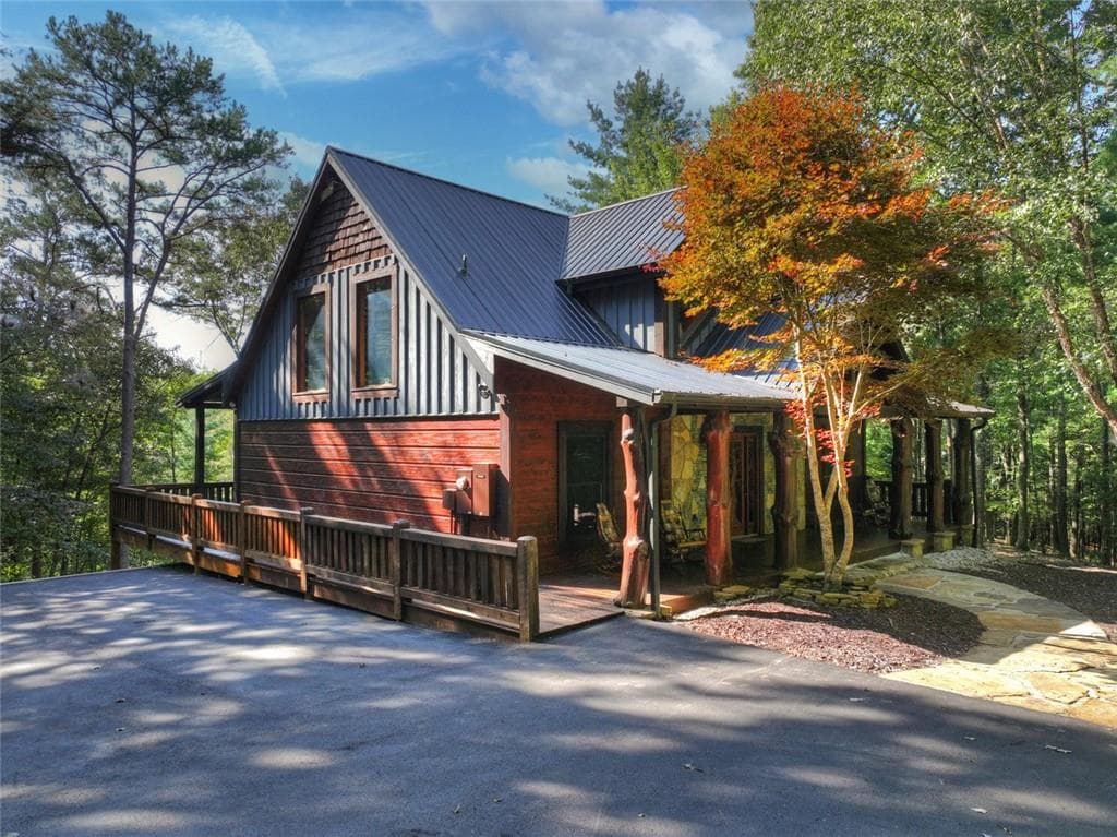 3 bedroom, 3 bathroom, 3,200 sq ft single family residence for sale at 330 Seneca Drive, Ellijay, GA 30540 — photo 4