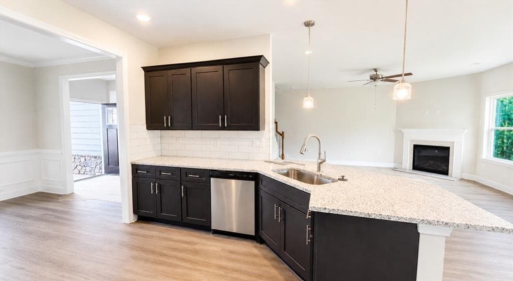 4 bedroom, 4 bathroom, 2,721 sq ft single family residence under contract at 654 Bald Ridge Circle, Demorest, GA 30535 — photo 6