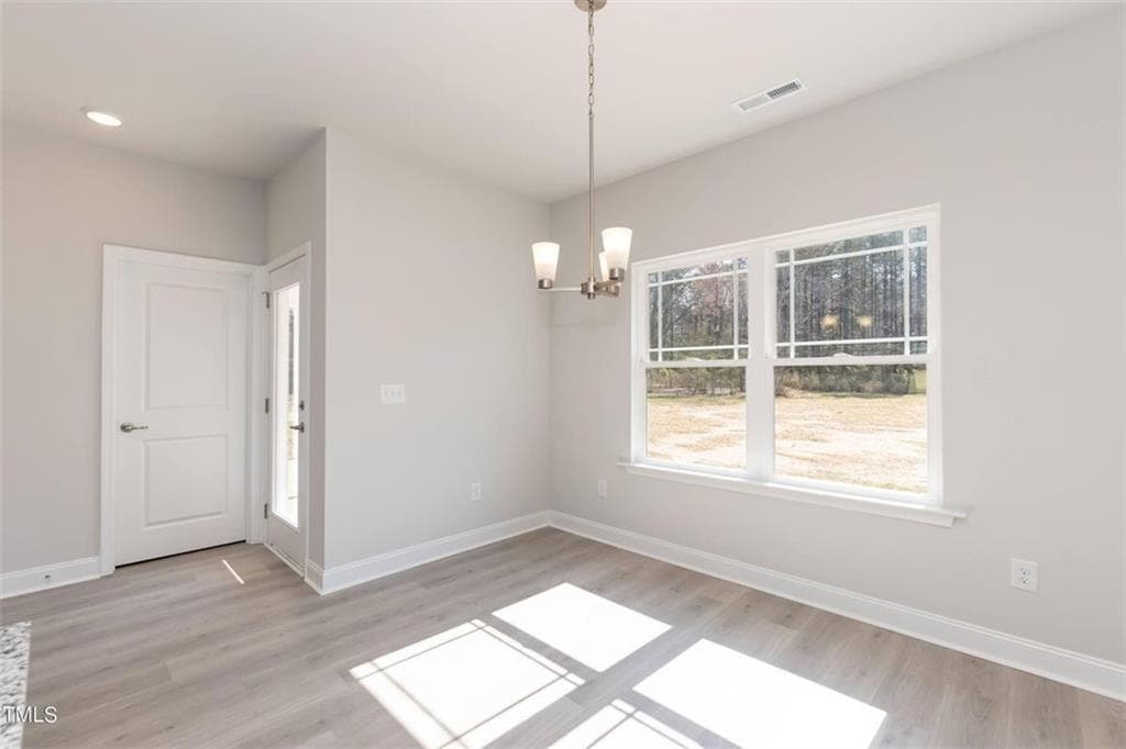 4 bedroom, 4 bathroom, 2,721 sq ft single family residence under contract at 654 Bald Ridge Circle, Demorest, GA 30535 — photo 7