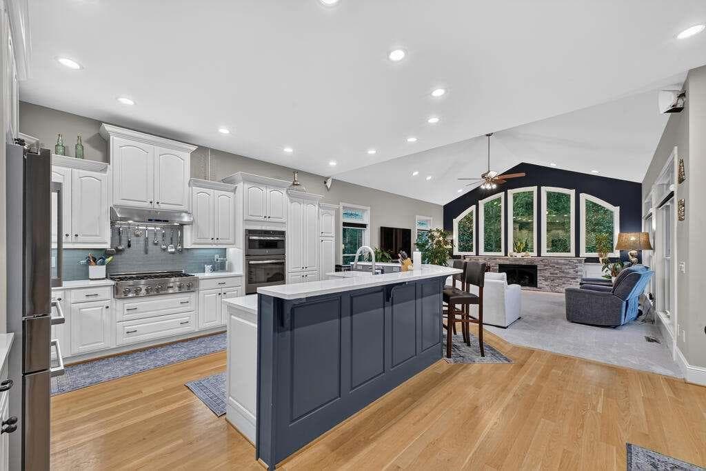 3 bedroom, 5 bathroom, 5,150 sq ft single family residence for sale at 4165 Asheland Cove Drive, Young Harris, GA 30582 — photo 8