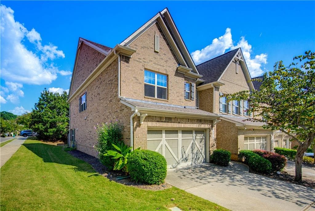 5 bedroom, 4 bathroom, 2,183 sq ft townhouse for sale at 13479 Gardiner Lane, Milton, GA 30004 — photo 3