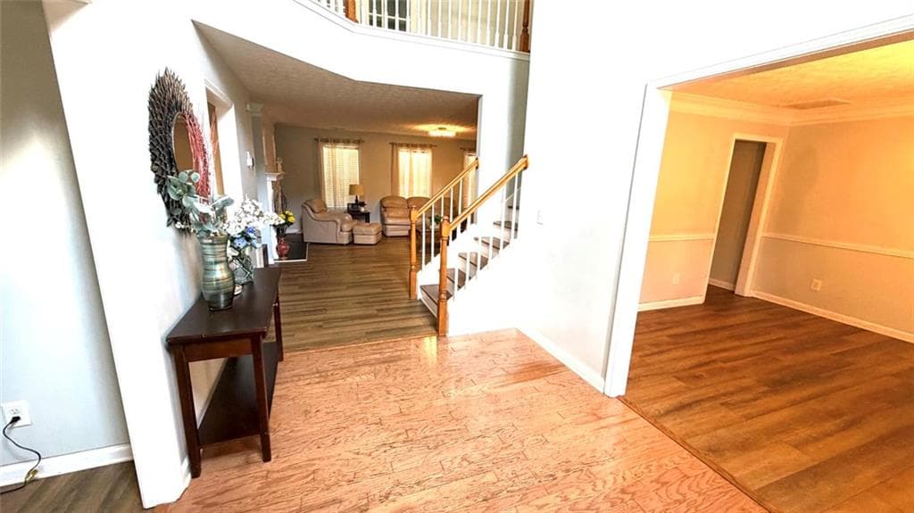 5 bedroom, 4 bathroom, 4,380 sq ft single family residence for sale at 3070 Emden Trail, Snellville, GA 30039 — photo 5
