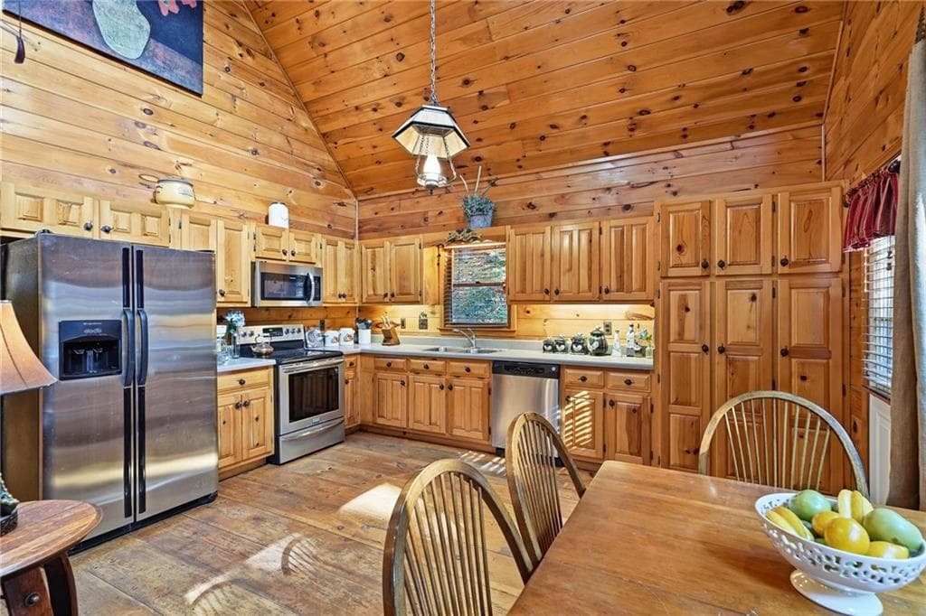 3 bedroom, 2 bathroom, 1,300 sq ft single family residence for sale at 153 Blackberry Falls Drive, Ellijay, GA 30536 — photo 5