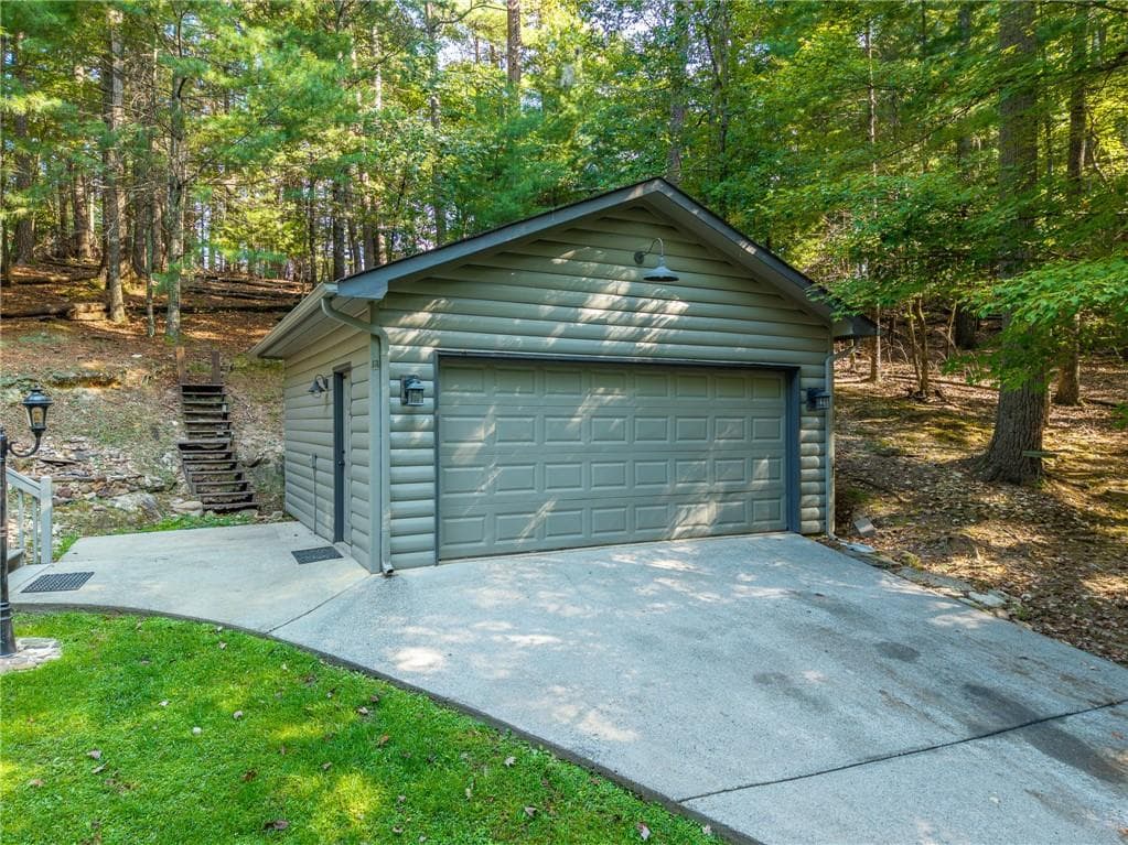 3 bedroom, 2 bathroom, 1,300 sq ft single family residence for sale at 153 Blackberry Falls Drive, Ellijay, GA 30536 — photo 6