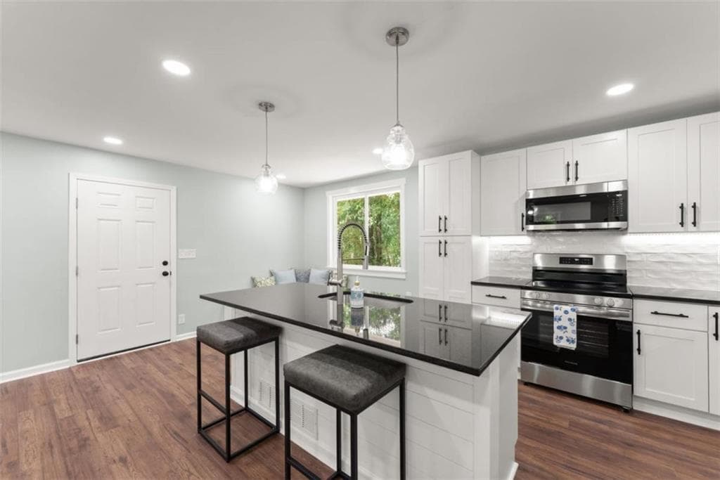 4 bedroom, 2 bathroom, 2,352 sq ft single family residence for sale at 381 Plantation Boulevard, Lawrenceville, GA 30046 — photo 8
