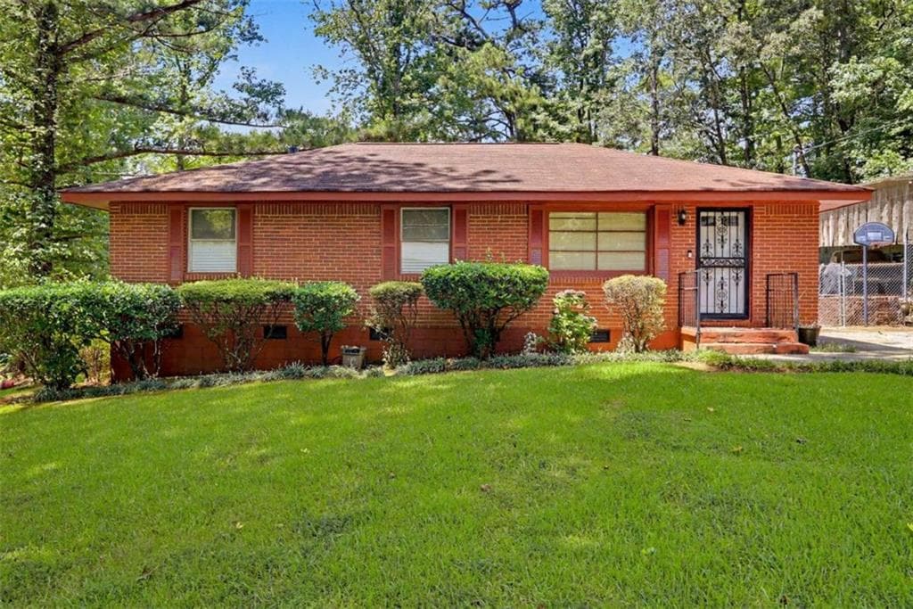 3 bedroom, 2 bathroom, 1,100 sq ft single family residence for sale at 3525 Larkspur Terrace, Decatur, GA 30032