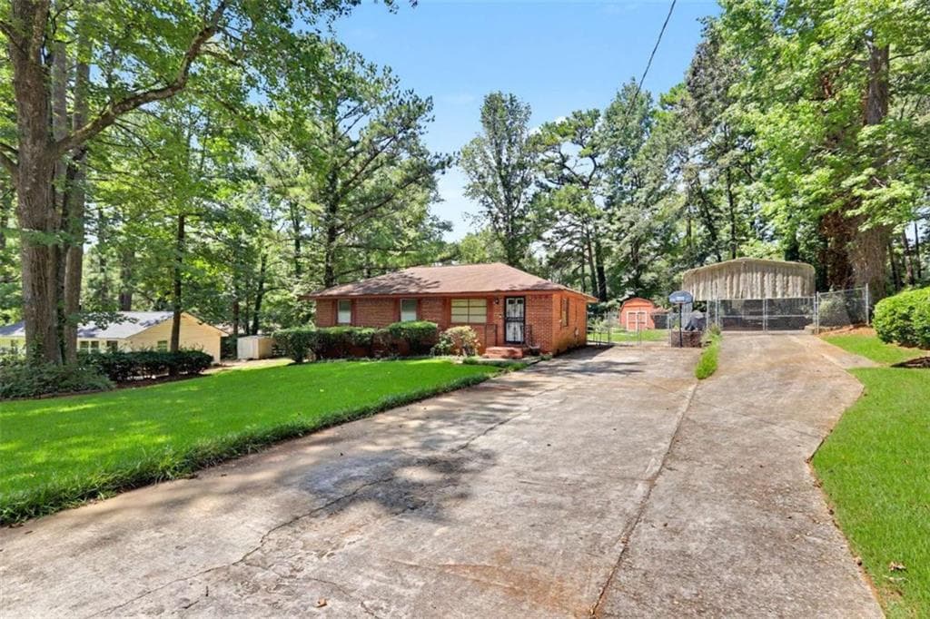 3 bedroom, 2 bathroom, 1,100 sq ft single family residence for sale at 3525 Larkspur Terrace, Decatur, GA 30032 — photo 2