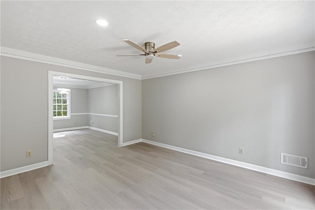 7 bedroom, 4 bathroom, 3,897 sq ft single family residence for sale at 24 Planters Drive, Lilburn, GA 30047 — photo 4