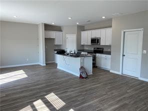 4 bedroom, 3 bathroom, 1,822 sq ft single family residence for rent at 118 Wynn Way, Pendergrass, GA 30567 for $1,970 a month — photo 2