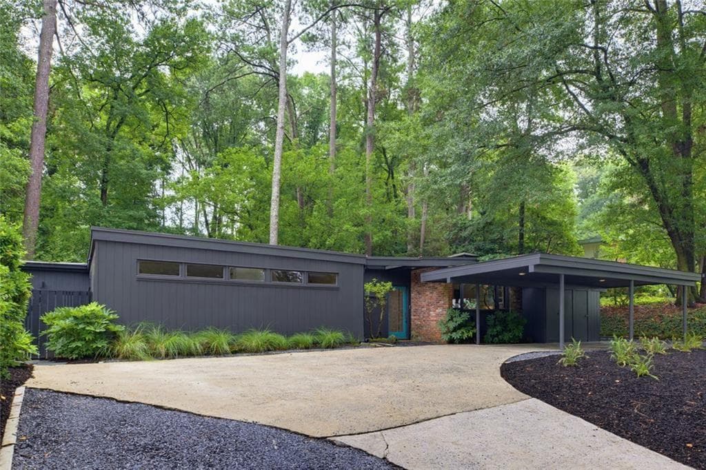 3 bedroom, 3 bathroom, 2,200 sq ft single family residence under contract at 751 Briar Park Court, Atlanta, GA 30306