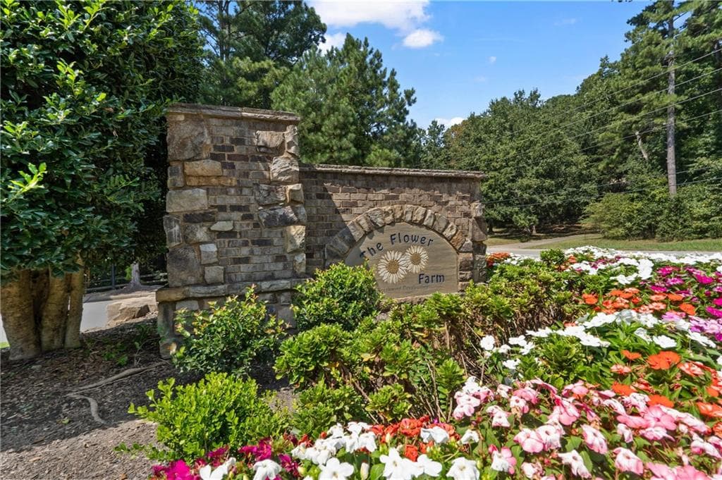 4 bedroom, 4 bathroom, 2,786 sq ft single family residence for sale at 425 Blossom Trail, Acworth, GA 30101 — photo 9