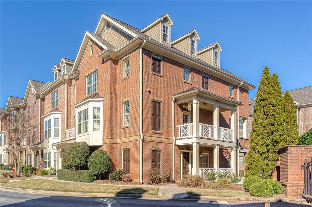 4 bedroom, 4 bathroom, 2,658 sq ft townhouse for rent at 5253 Campion Way, Alpharetta, GA 30022 for $3,100 a month — photo 1 of 56