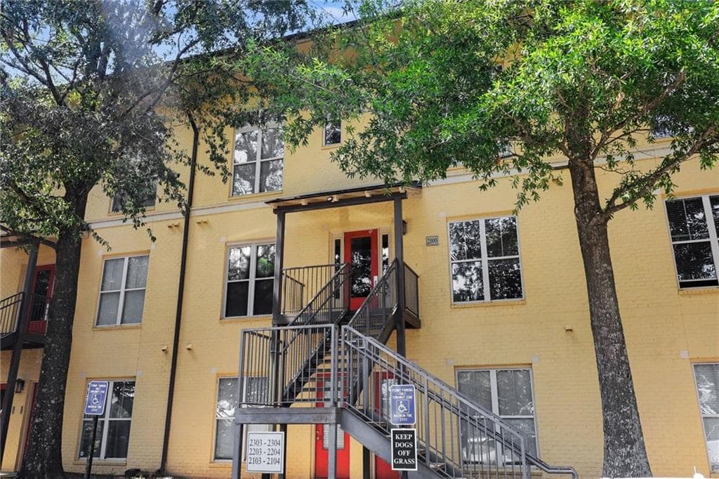 1 bedroom, 1 bathroom, 683 sq ft condominium for sale at 1195 Milton Terrace 2204, Atlanta, GA 30315 — photo 3