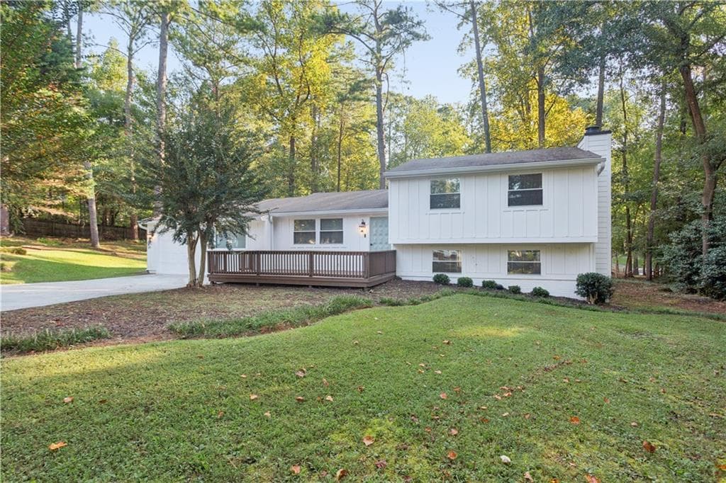 3 bedroom, 3 bathroom single family residence under contract at 4782 N Inlet Drive, Marietta, GA 30066