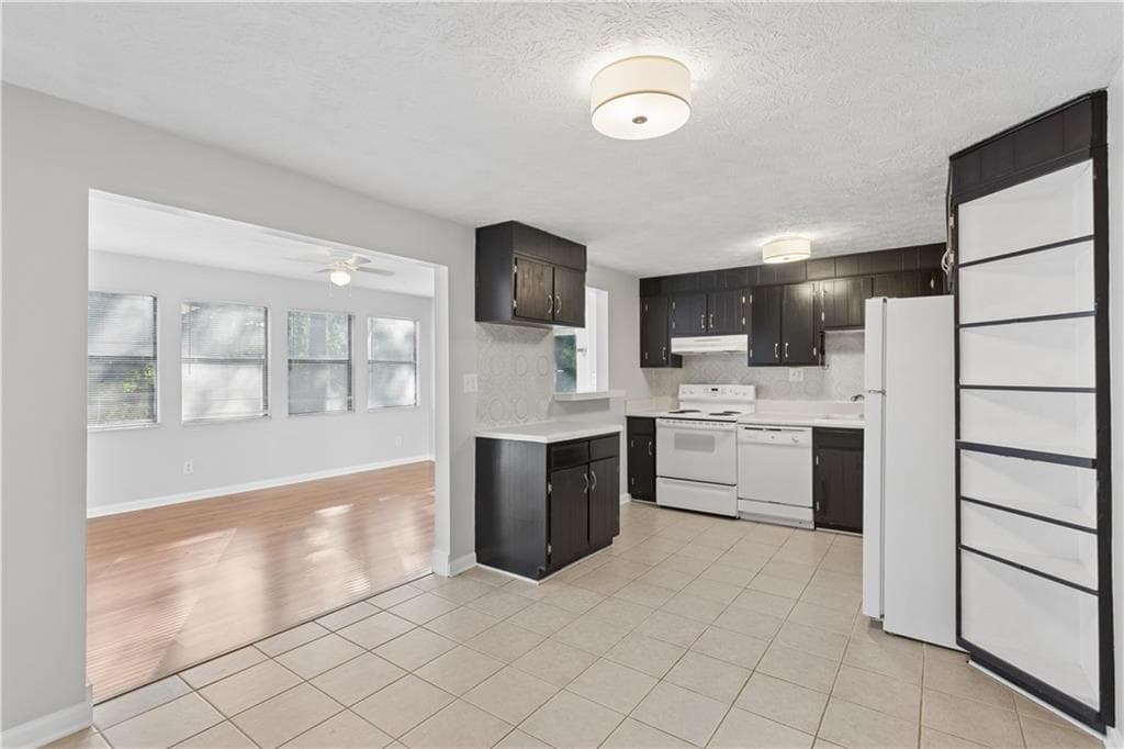 3 bedroom, 3 bathroom single family residence under contract at 4782 N Inlet Drive, Marietta, GA 30066 — photo 9
