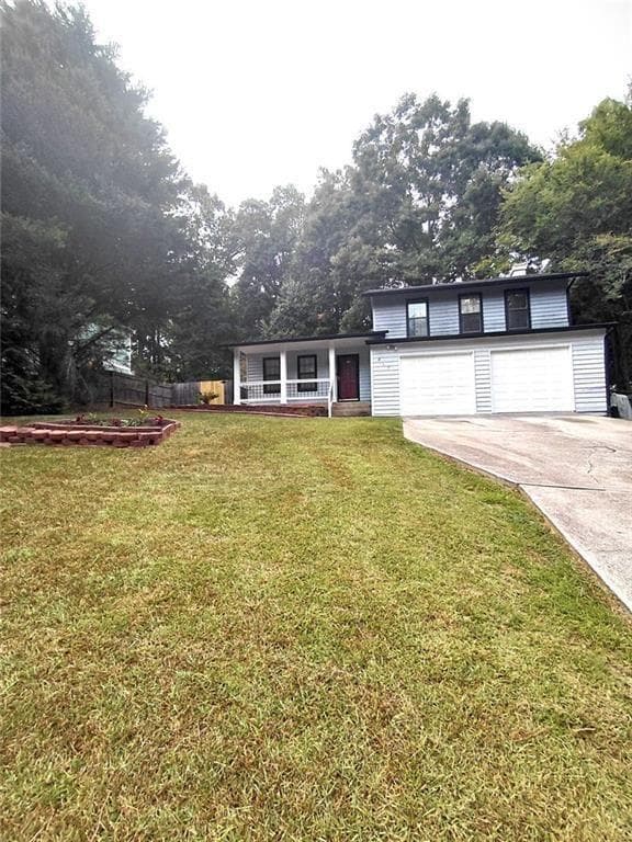 3 bedroom, 2 bathroom, 2,208 sq ft single family residence for sale at 817 Forest Path, Stone Mountain, GA 30088 — photo 2