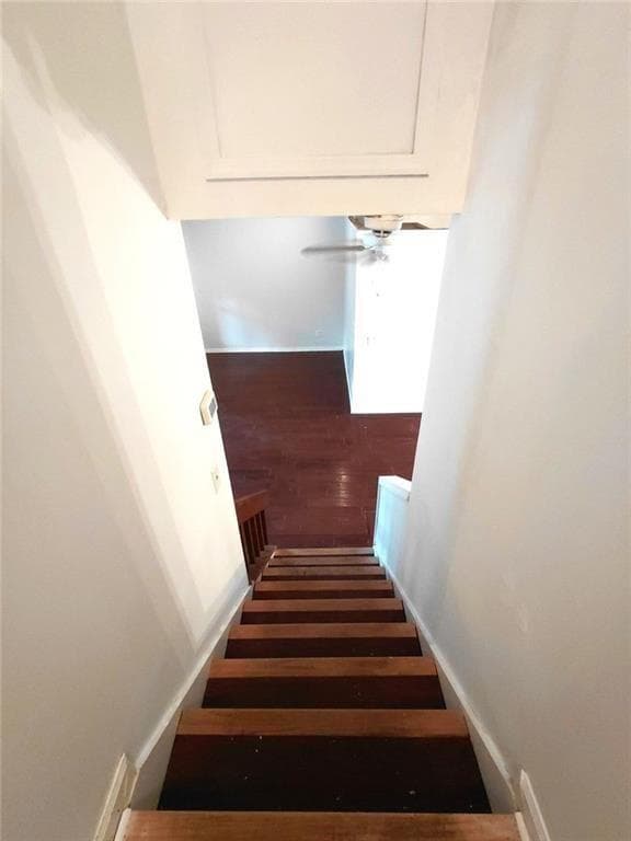 3 bedroom, 2 bathroom, 2,208 sq ft single family residence for sale at 817 Forest Path, Stone Mountain, GA 30088 — photo 10