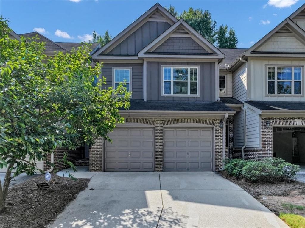 3 bedroom, 3 bathroom, 2,089 sq ft townhouse for sale at 117 Grampian Court, Marietta, GA 30008