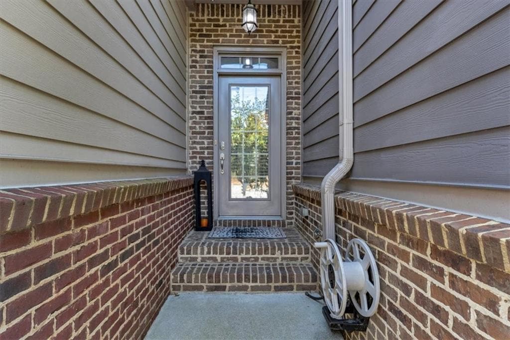 3 bedroom, 3 bathroom, 2,089 sq ft townhouse for sale at 117 Grampian Court, Marietta, GA 30008 — photo 3
