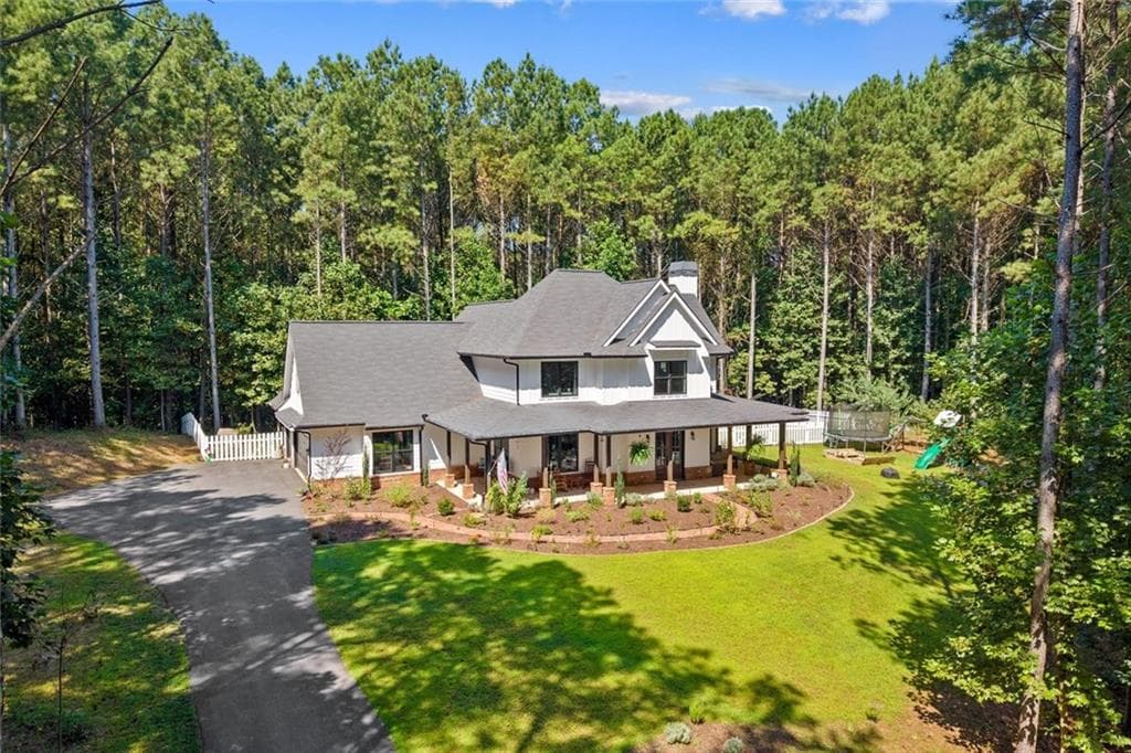 3 bedroom, 3 bathroom, 3,008 sq ft single family residence for sale at 620 Foxpaw Leaf Lane, Ellijay, GA 30536 — photo 4