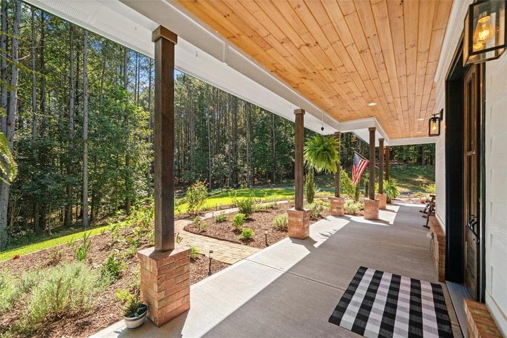 3 bedroom, 3 bathroom, 3,008 sq ft single family residence for sale at 620 Foxpaw Leaf Lane, Ellijay, GA 30536 — photo 9